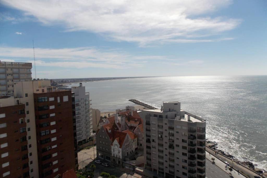 Vista Unica Del Mar - Varese Apartamento